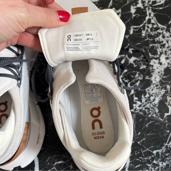 ON Running Couldnova Sneakers in White Pearl  7 - Picture 5 of 16